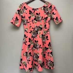 Cute pink floral sleeved dress